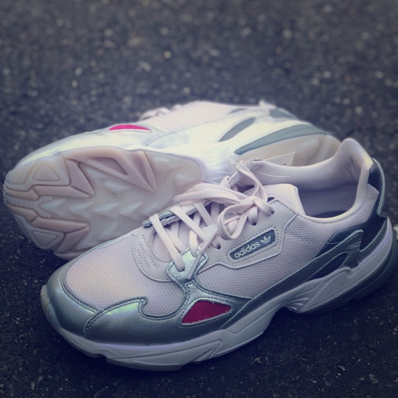 adidas falcon size 10